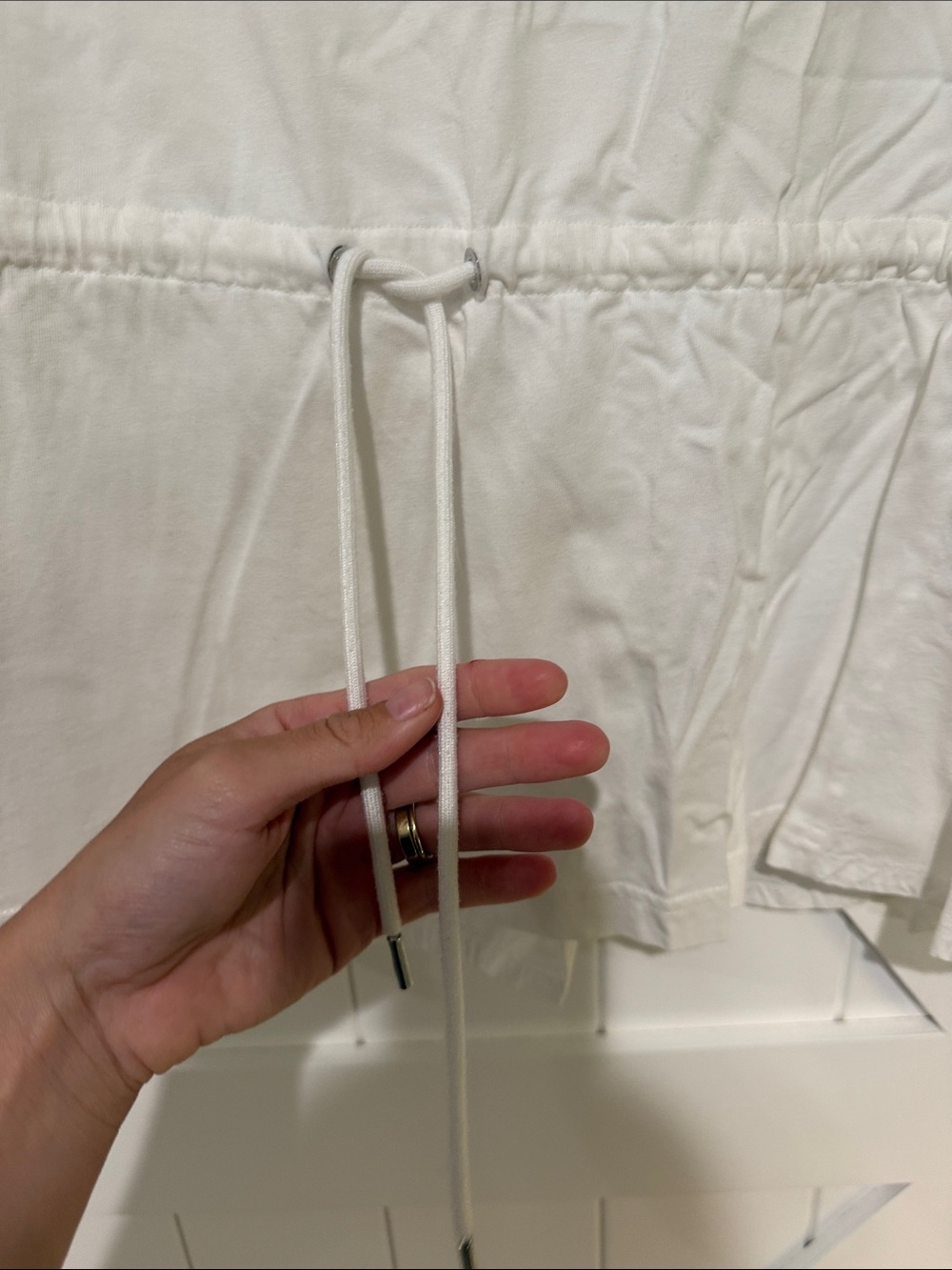 Moncler Cream white Short Sleeve Drawstring Waist Tee size large - Picture 6 of 10